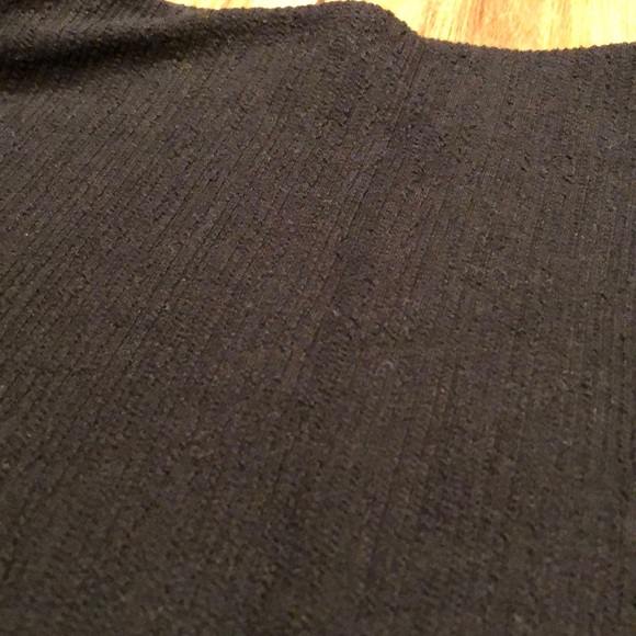 stretchy textured black Zara pencil skirt - Picture 3 of 3